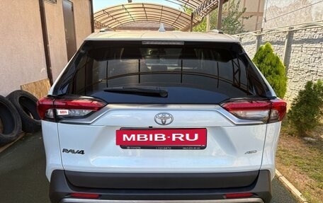 Toyota RAV4, 2021 год, 4 950 000 рублей, 12 фотография