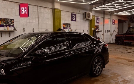 Toyota Camry, 2021 год, 3 400 000 рублей, 5 фотография