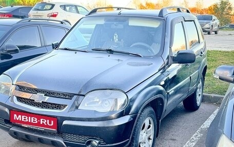 Chevrolet Niva I рестайлинг, 2011 год, 470 000 рублей, 1 фотография