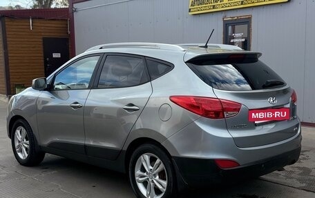 Hyundai Tucson III, 2011 год, 1 300 000 рублей, 4 фотография