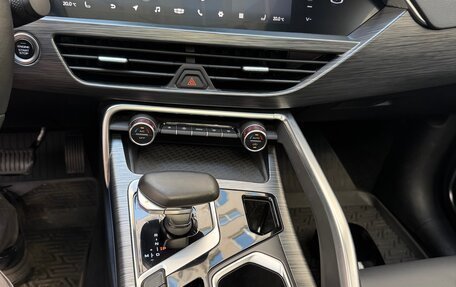 Geely Tugella FY11, 2022 год, 2 750 000 рублей, 14 фотография