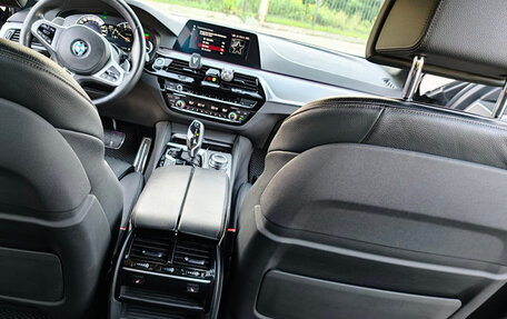 BMW 5 серия, 2019 год, 3 300 000 рублей, 22 фотография