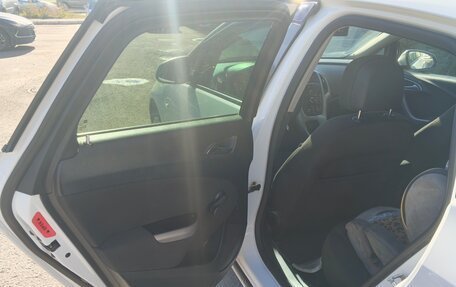 Opel Astra J, 2012 год, 550 000 рублей, 7 фотография
