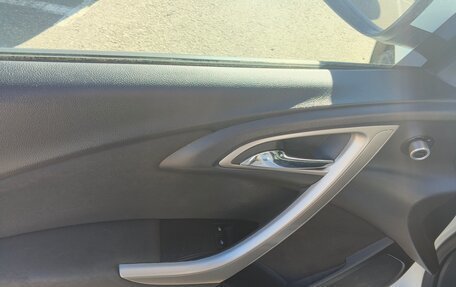 Opel Astra J, 2012 год, 550 000 рублей, 12 фотография