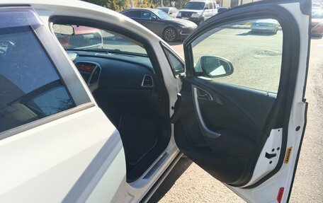 Opel Astra J, 2012 год, 550 000 рублей, 9 фотография