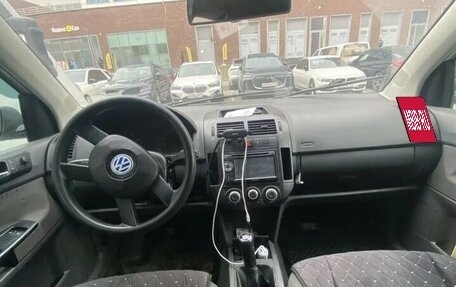 Volkswagen Polo IV рестайлинг, 2002 год, 135 000 рублей, 1 фотография