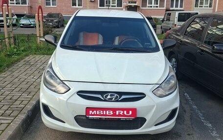 Hyundai Solaris II рестайлинг, 2013 год, 650 000 рублей, 4 фотография