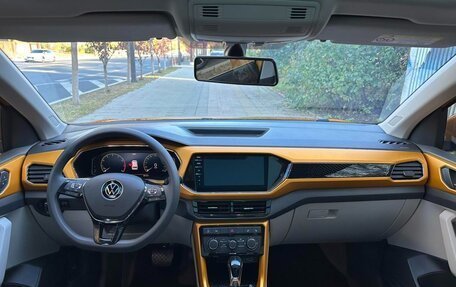 Volkswagen T-Cross I, 2022 год, 1 298 000 рублей, 9 фотография