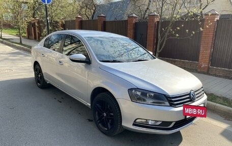 Volkswagen Passat B7, 2011 год, 1 070 000 рублей, 2 фотография