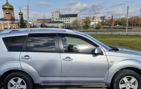 Mitsubishi Outlander III рестайлинг 3, 2008 год, 995 000 рублей, 4 фотография