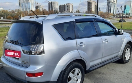 Mitsubishi Outlander III рестайлинг 3, 2008 год, 995 000 рублей, 3 фотография
