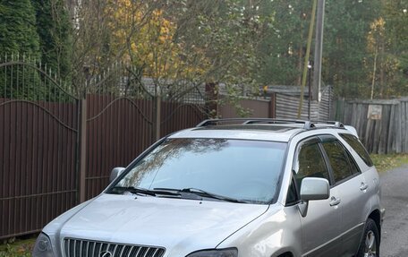 Lexus RX IV рестайлинг, 2000 год, 620 000 рублей, 3 фотография