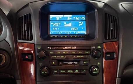 Lexus RX IV рестайлинг, 2000 год, 620 000 рублей, 16 фотография