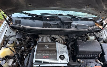 Lexus RX IV рестайлинг, 2000 год, 620 000 рублей, 13 фотография