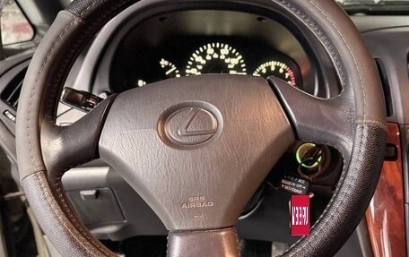 Lexus RX IV рестайлинг, 2000 год, 620 000 рублей, 15 фотография