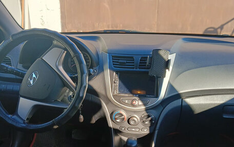Hyundai Solaris II рестайлинг, 2014 год, 785 000 рублей, 6 фотография
