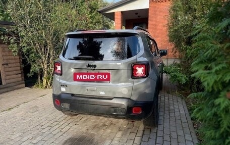 Jeep Renegade I рестайлинг, 2020 год, 1 720 000 рублей, 4 фотография