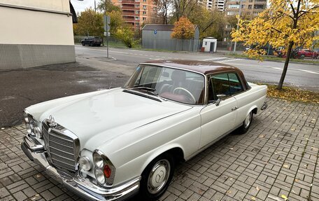 Mercedes-Benz W111, 1970 год, 5 950 000 рублей, 6 фотография