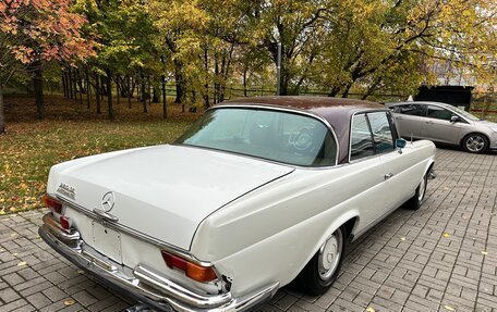 Mercedes-Benz W111, 1970 год, 5 950 000 рублей, 4 фотография