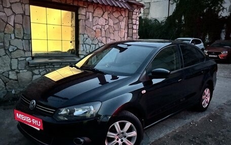 Volkswagen Polo VI (EU Market), 2011 год, 470 000 рублей, 2 фотография