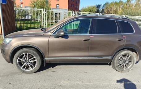 Volkswagen Touareg III, 2012 год, 1 386 000 рублей, 3 фотография