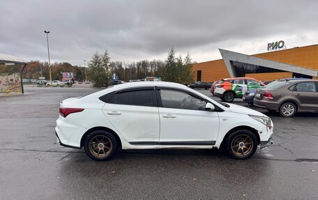 Hyundai Solaris II рестайлинг, 2018 год, 700 000 рублей, 4 фотография