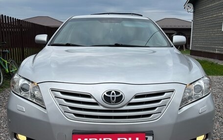 Toyota Camry, 2008 год, 990 000 рублей, 2 фотография