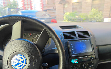 Volkswagen Polo IV рестайлинг, 2002 год, 150 000 рублей, 5 фотография