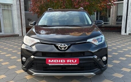 Toyota RAV4, 2016 год, 2 690 000 рублей, 2 фотография