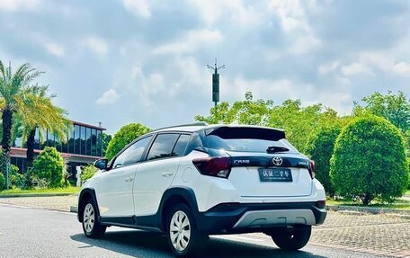 Toyota Yaris XP150 рестайлинг, 2022 год, 1 210 000 рублей, 8 фотография