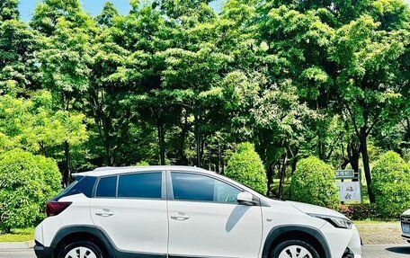 Toyota Yaris XP150 рестайлинг, 2022 год, 1 210 000 рублей, 4 фотография