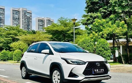 Toyota Yaris XP150 рестайлинг, 2022 год, 1 210 000 рублей, 3 фотография