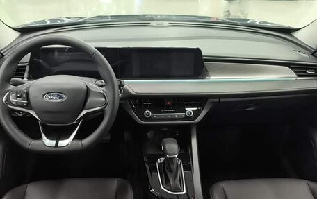 Ford Focus IV, 2022 год, 1 350 020 рублей, 5 фотография