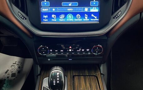Maserati Ghibli, 2014 год, 2 990 000 рублей, 18 фотография