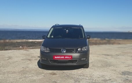 Volkswagen Sharan II, 2013 год, 1 280 000 рублей, 6 фотография