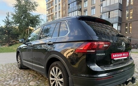 Volkswagen Tiguan II, 2018 год, 2 200 000 рублей, 5 фотография
