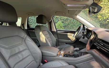 Volkswagen Touareg III, 2018 год, 6 500 000 рублей, 3 фотография