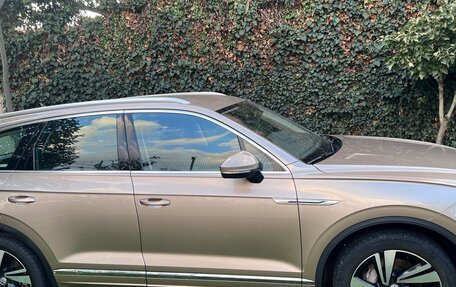 Volkswagen Touareg III, 2018 год, 6 500 000 рублей, 2 фотография
