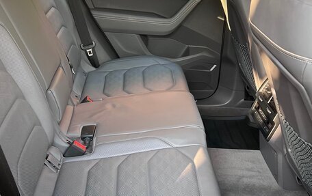 Volkswagen Touareg III, 2018 год, 6 500 000 рублей, 10 фотография