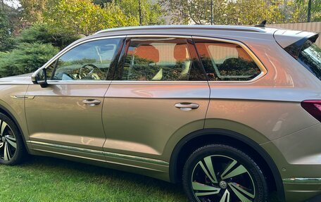 Volkswagen Touareg III, 2018 год, 6 500 000 рублей, 5 фотография