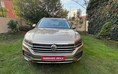 Volkswagen Touareg III, 2018 год, 6 500 000 рублей, 8 фотография