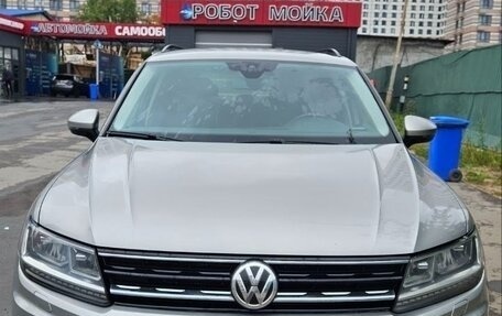 Volkswagen Tiguan II, 2019 год, 2 100 000 рублей, 11 фотография
