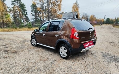 Renault Sandero I, 2014 год, 715 000 рублей, 2 фотография
