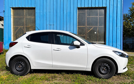 Mazda 2 III, 2021 год, 1 350 000 рублей, 2 фотография