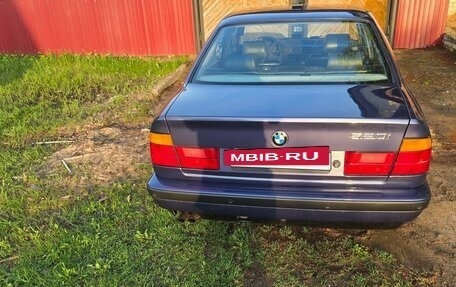 BMW 5 серия, 1992 год, 650 000 рублей, 3 фотография
