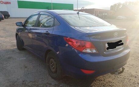 Hyundai Solaris II рестайлинг, 2013 год, 600 000 рублей, 2 фотография