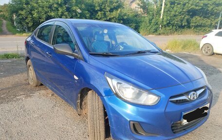 Hyundai Solaris II рестайлинг, 2013 год, 600 000 рублей, 4 фотография