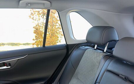 Toyota RAV4, 2025 год, 3 950 000 рублей, 12 фотография