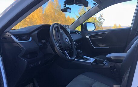 Toyota RAV4, 2025 год, 3 950 000 рублей, 13 фотография