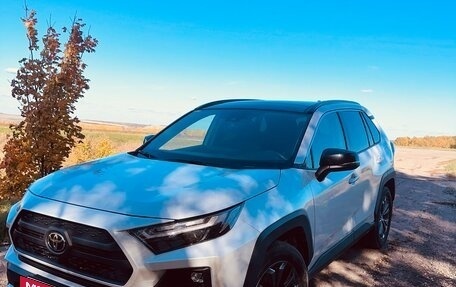 Toyota RAV4, 2025 год, 3 950 000 рублей, 15 фотография